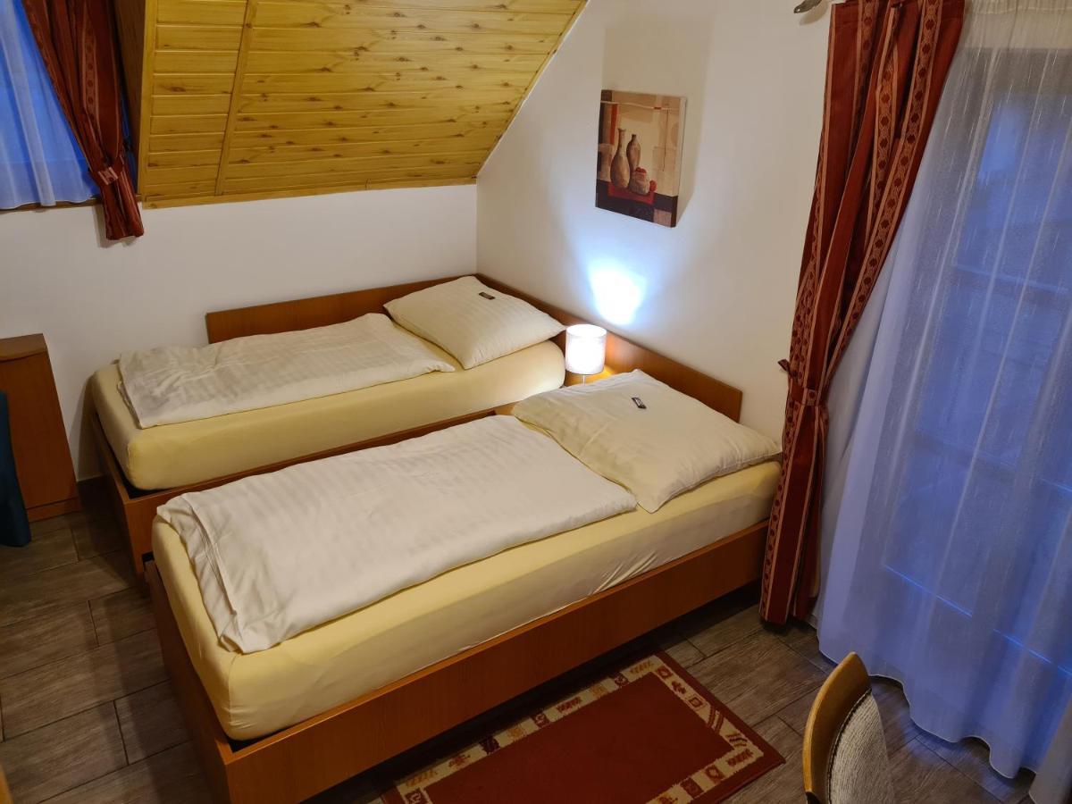 Ferdinand Penzion Moldava nad Bodvou Exteriör bild